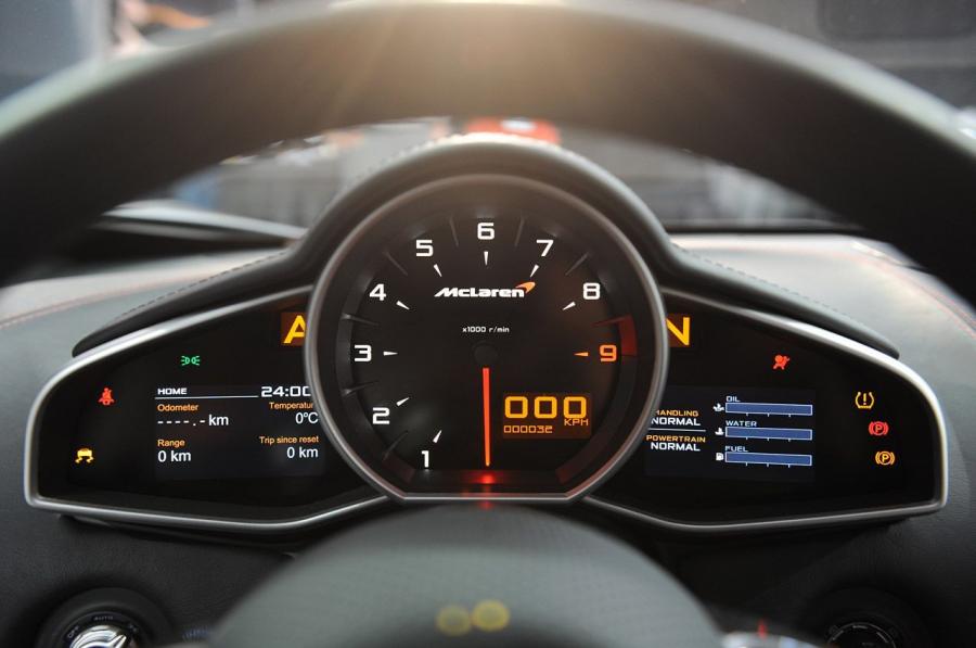  McLaren MP4-12C 2012 года  (фото 67 из 129)